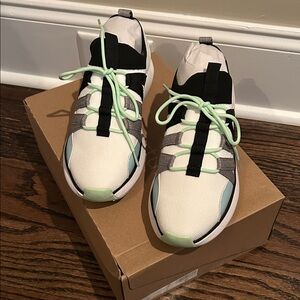 Nurture Boulder Sneakers